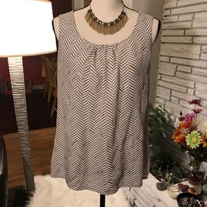 💕✨ SALE 💕✨ Anne Taylor LOFT hi lo sequin blouse.